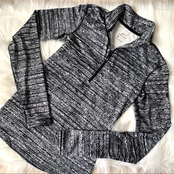 Nike Tops - NIKE Dri-Fit Half Zip Pullover - Black & White - S